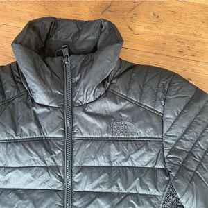 Women's Medium Northface Down Lightweight Jacket